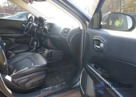 2021 Jeep Compass Limited 4X4 z USA, uszkodzony, nr VIN 3C4NJDCB5MT520050